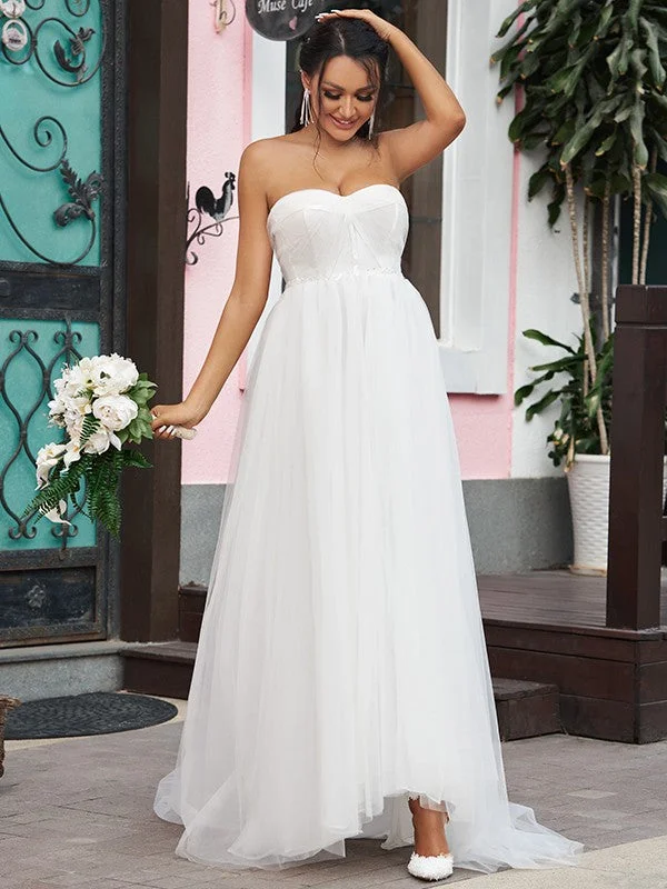 Women's Relaxed Outfit A-Line/Princess Tulle Ruffles Sweetheart Sleeveless Sweep/Brush Train Wedding Dresses