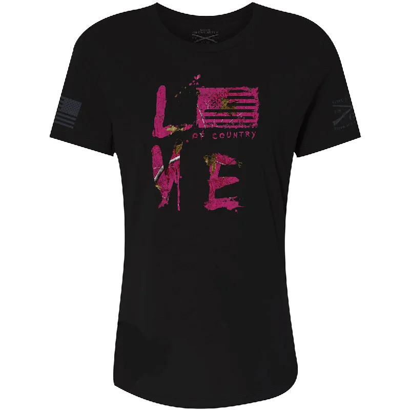 Women's Elegant Garments Grunt Style Women's Relaxed Fit Realtree Xtra Love Of Country T-Shirt - Black