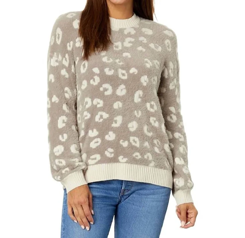 Women's Outerwear Attire Fuzzy Leopard Sweater In Camel