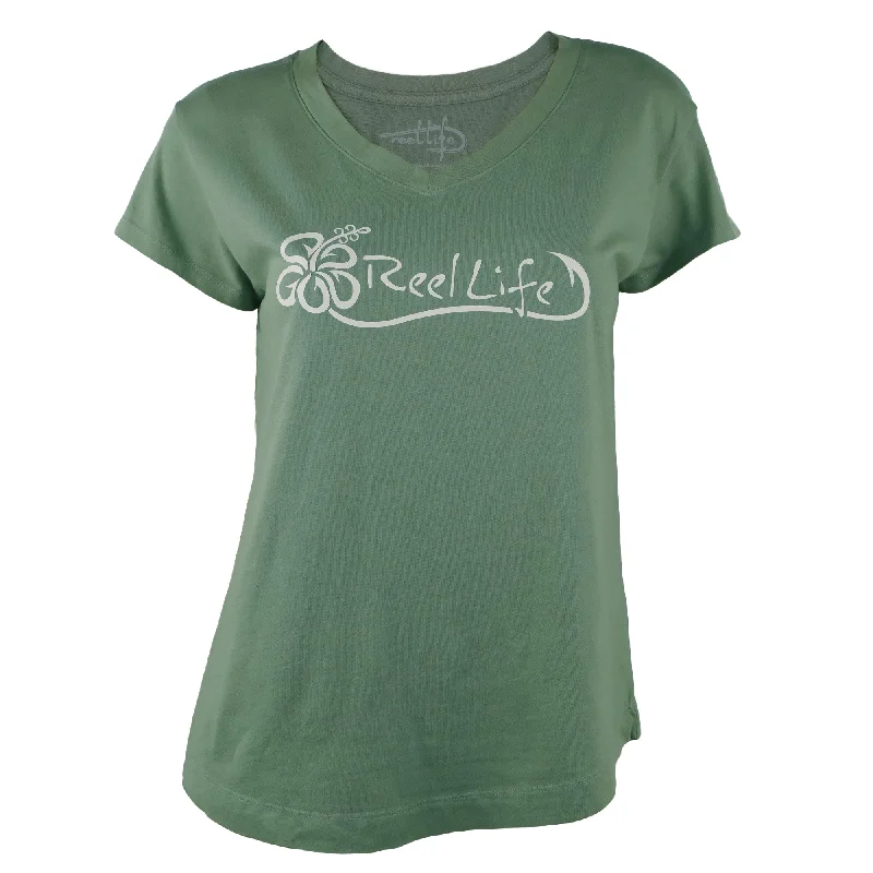 Women's Elegant Evening Outfit Reel Life Women's Ocean Washed Hibiscus Hook V-Neck T-Shirt - Lily Pad