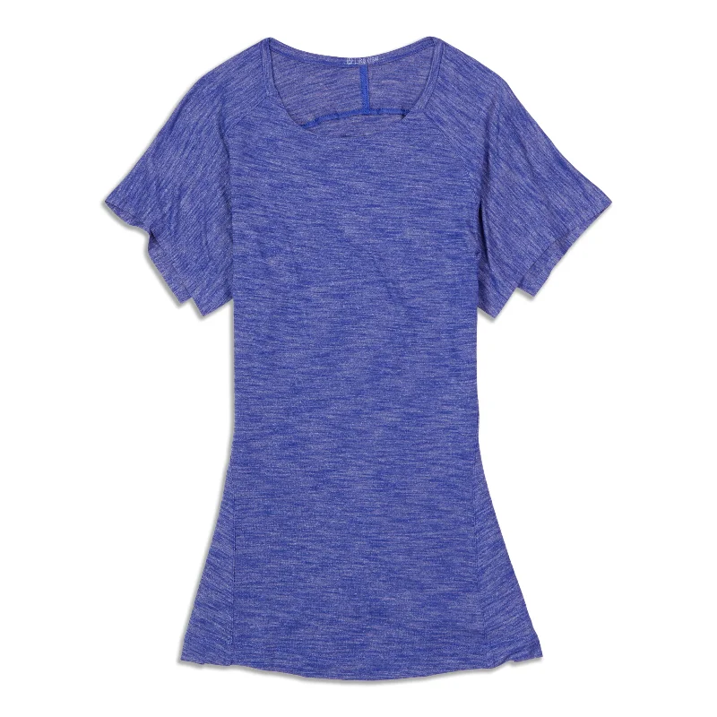 Women's Clothing For Casual Outings &Go Take-Off T-Shirt - Resale